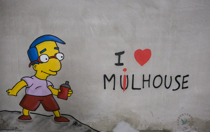 Mulhouse-Streetart-Oakoak-Simpson-sowie-Schriftzug-I-rotes-Herz-Mulhouse